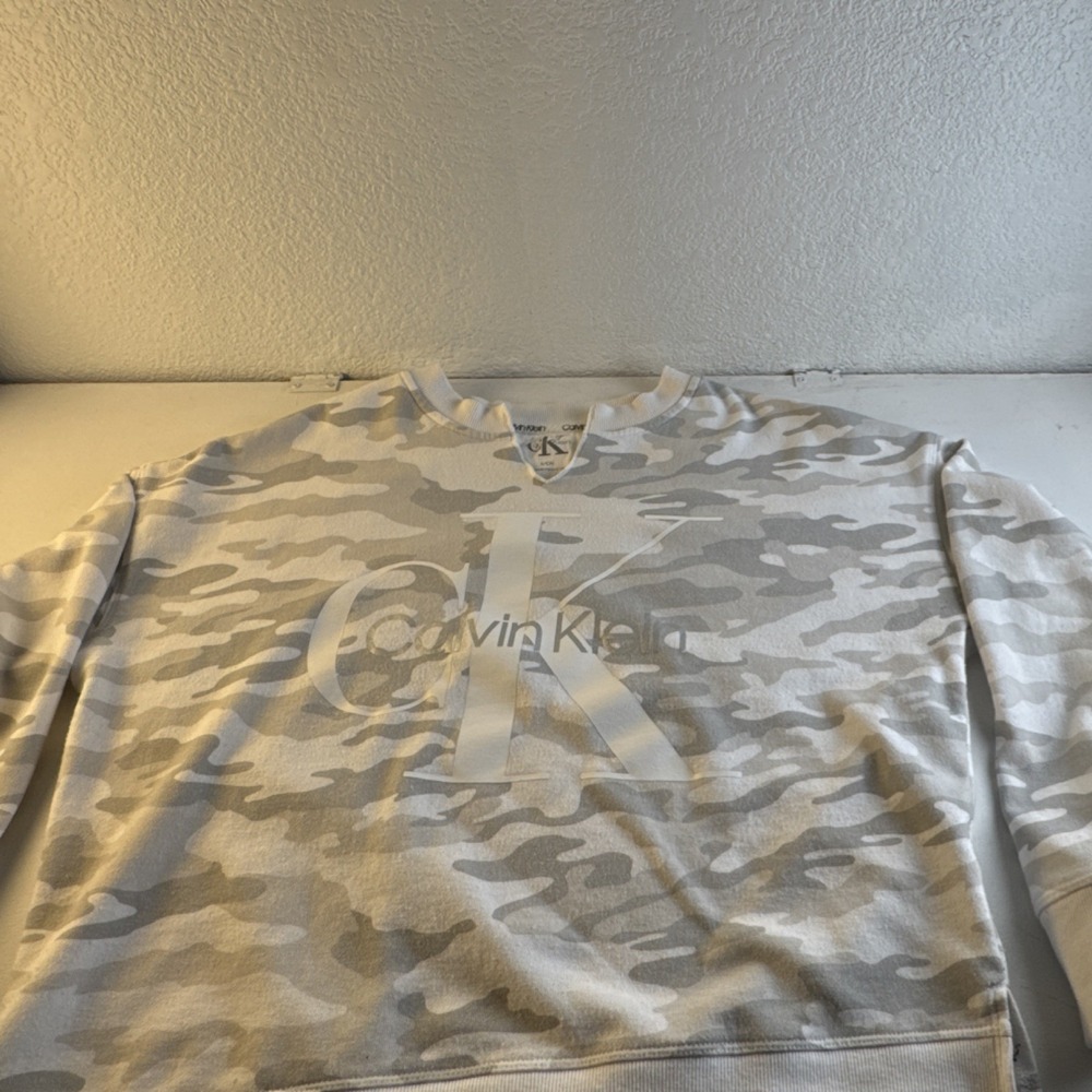Calvin Klein Womens Camouflage Logo Pullover Sweater Gray White S PFFJOSM9017